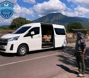 Sewa Hiace Premio Surabaya
